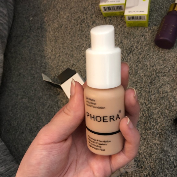 Phoera SUPER FULL COVERAGE Foundation! - Picture 2 of 4
